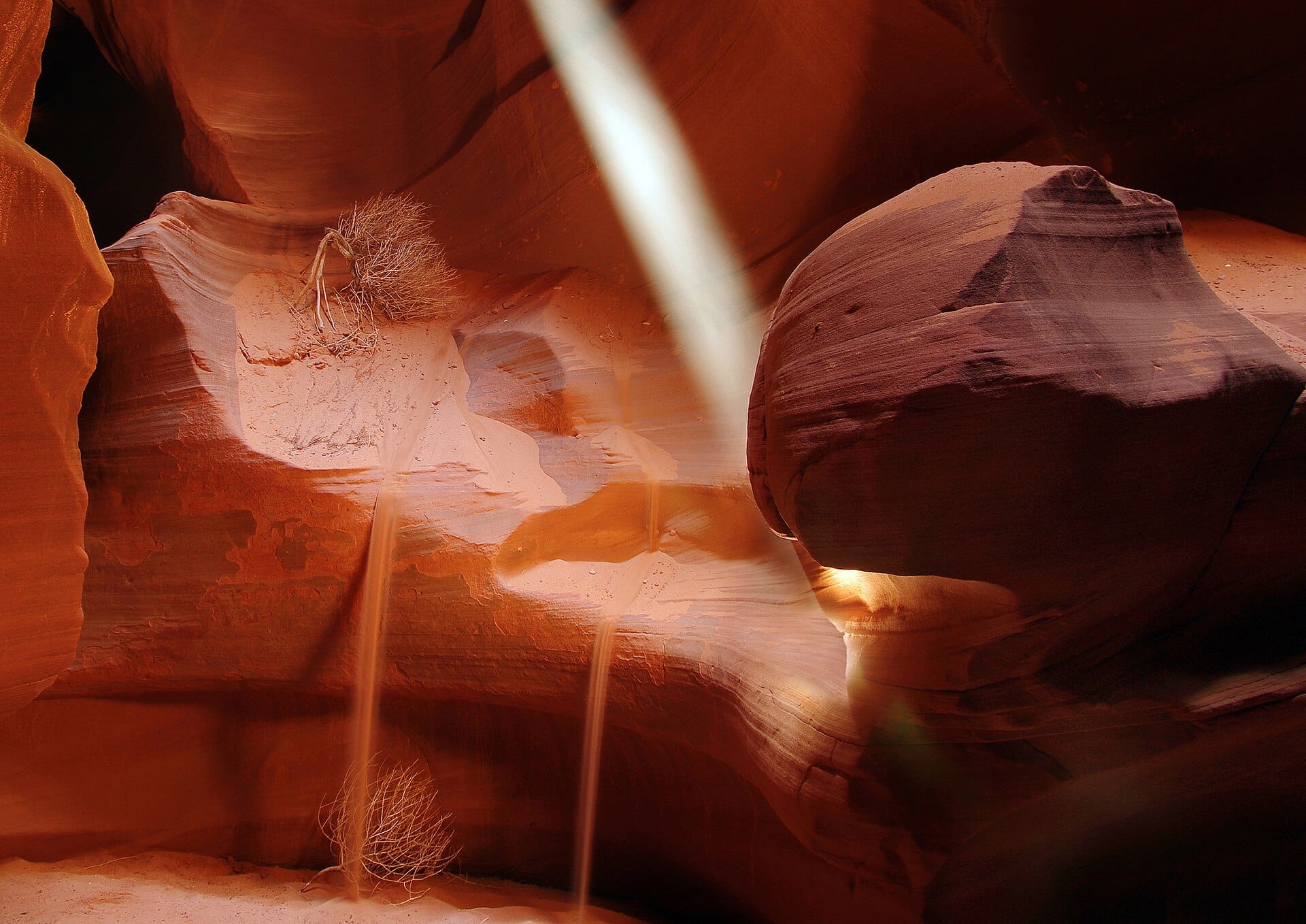 Walking the slot canyons of Antelope Canyon, Arizona, USA