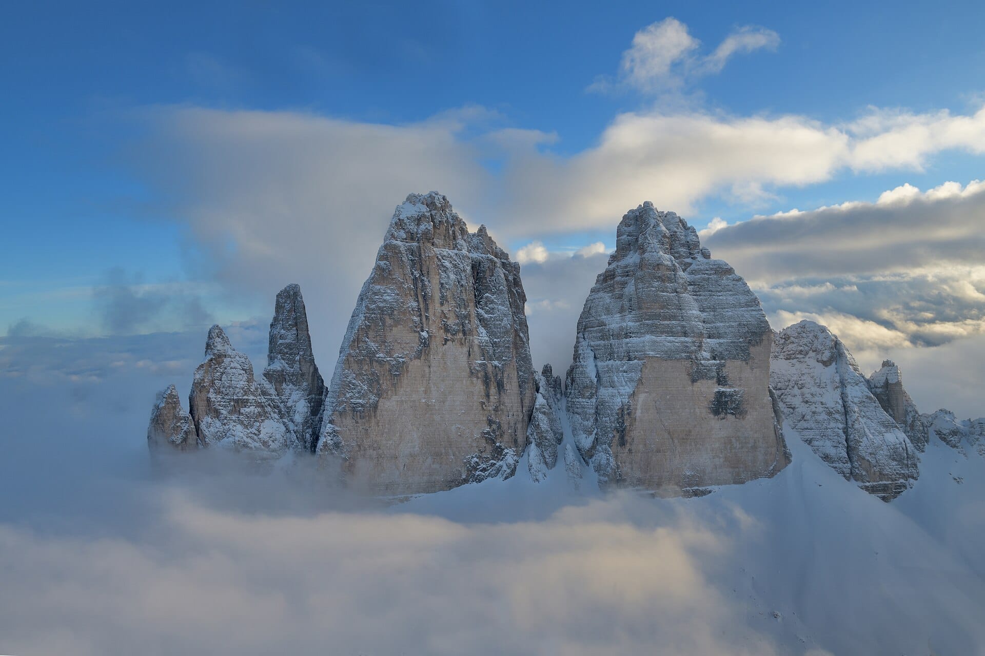 Tre Cime di Lavaredo loop, Dolomites, Italy