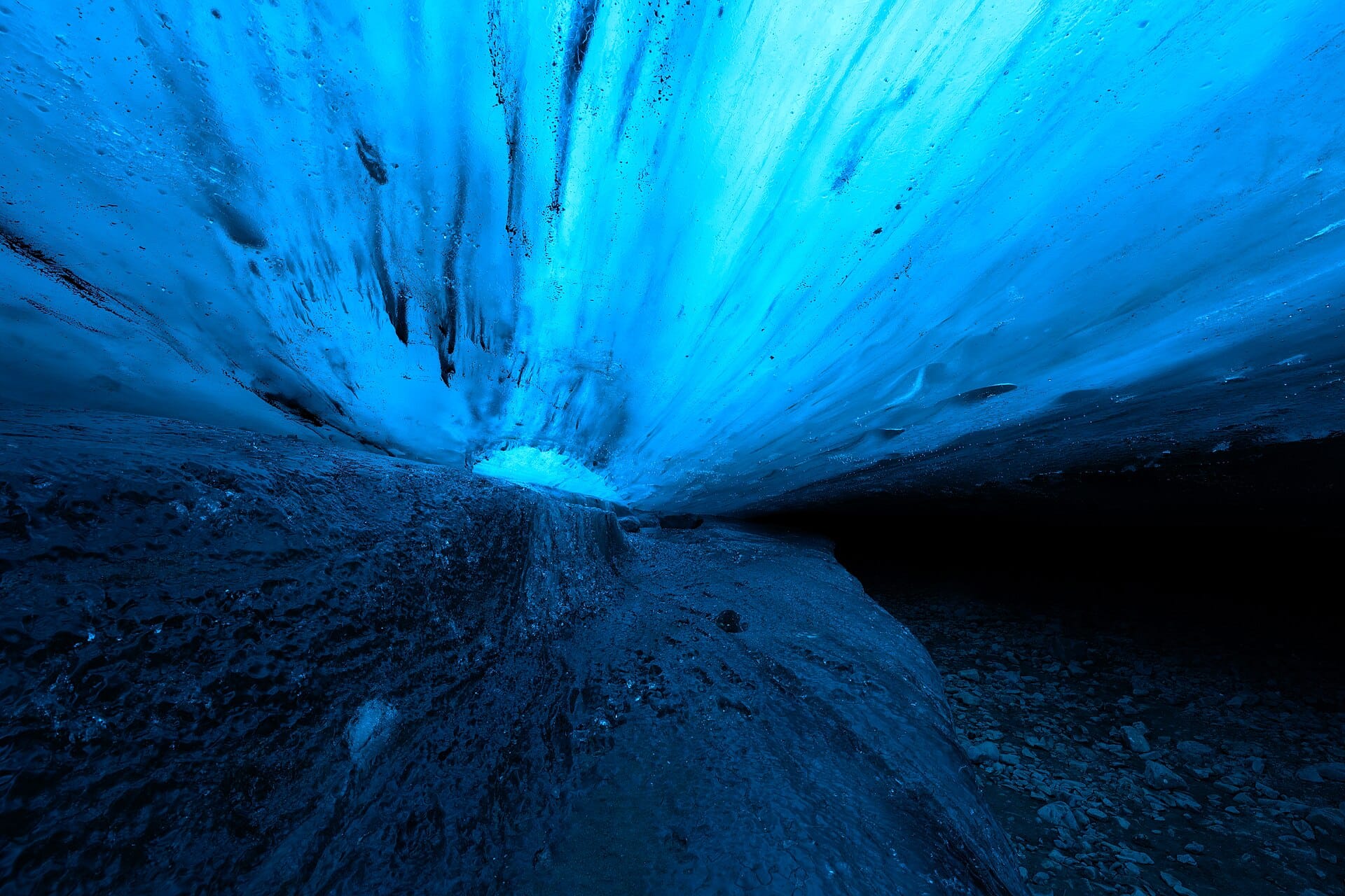 Ice caves under Vatnajökull, Iceland